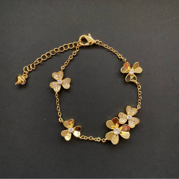 Jewelry Bracelet - Picture 1 of 2